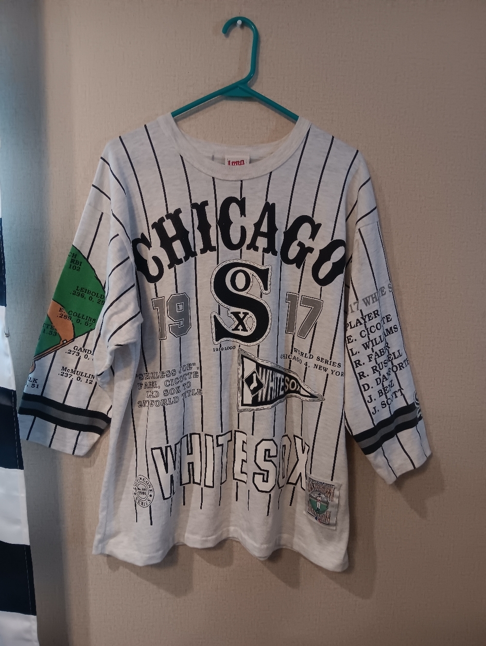 Vintage 1991 Chicago White Sox Pinstripe Graphic Tee - White with Black Accents